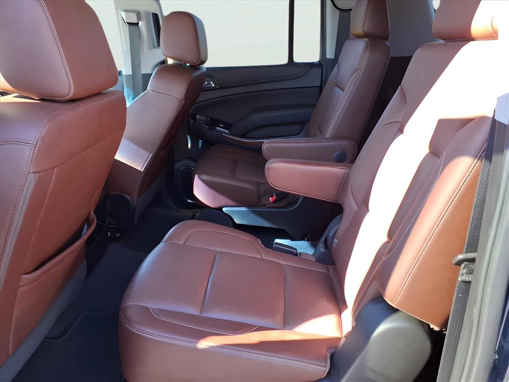 Used 2019 Chevrolet Suburban Premier w/ Premier Plus Edition image 7