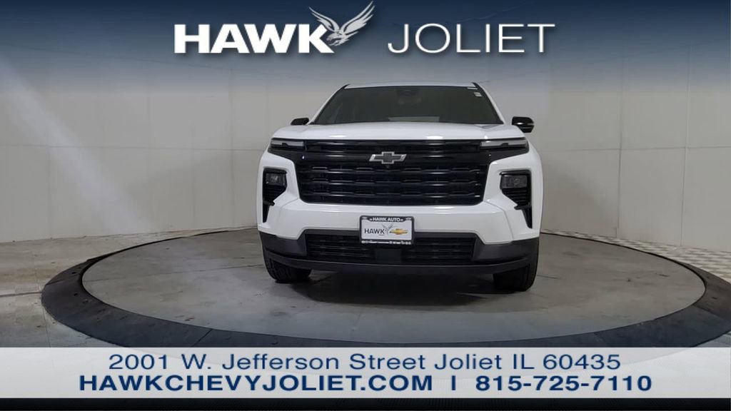 Used 2024 Chevrolet Traverse LT w/ Midnight/Sport Edition FWD image 3