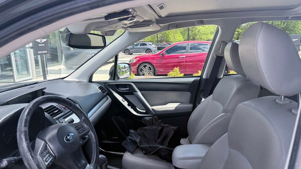 Used 2015 Subaru Forester 2.5i Touring w/ Eyesight & Navigation System AWD/4WD image 9