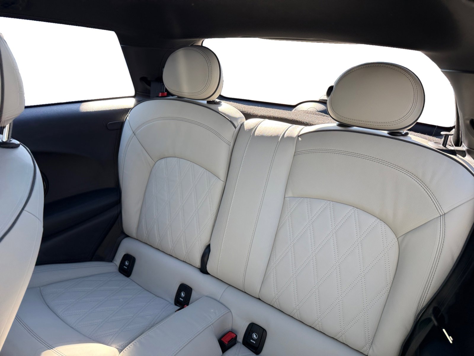 Used 2022 MINI Cooper SE image 16