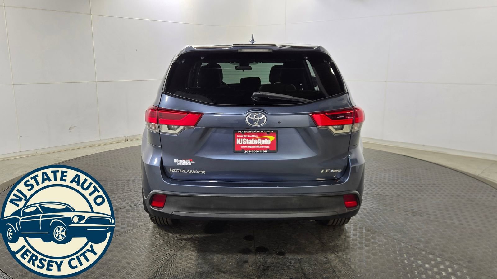 Used 2019 Toyota Highlander Plus AWD/4WD image 6