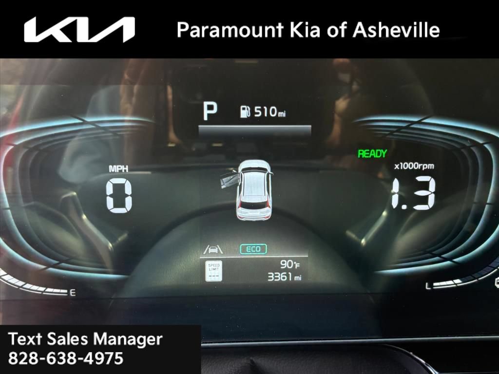 Certified 2025 Kia Niro EX FWD image 8