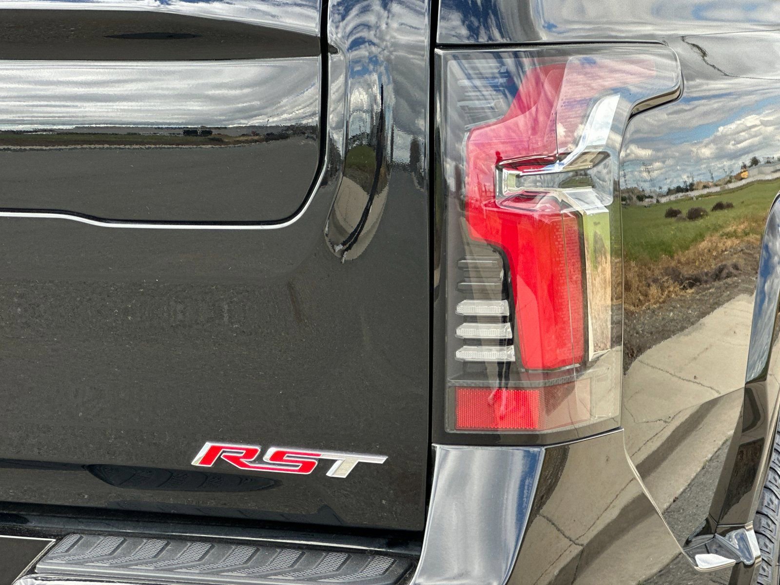 Used 2024 Chevrolet Silverado EV RST image 26