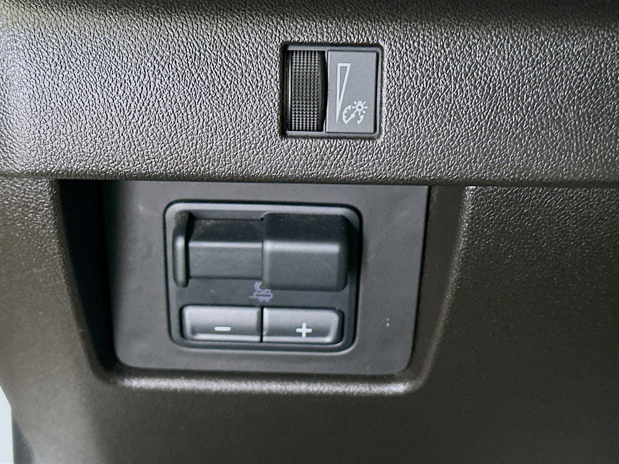 Used 2024 Chevrolet Colorado Trail Boss w/ Advanced Trailering Package image 17