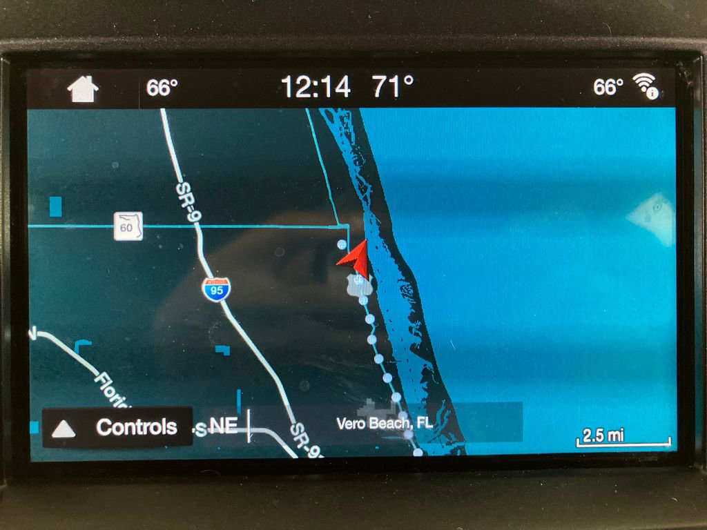 Certified 2018 Ford F150 Lariat image 25