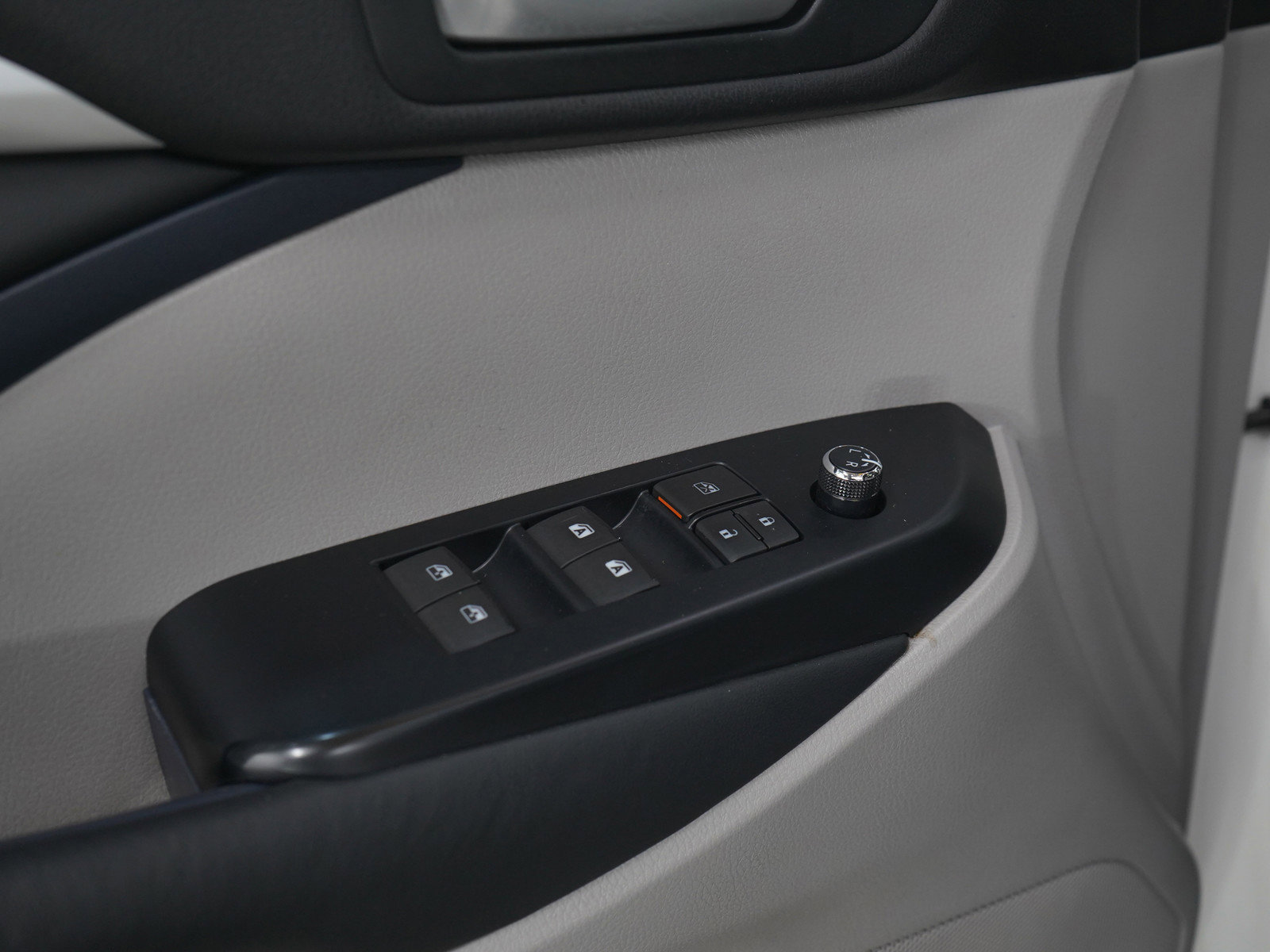 Used 2015 Toyota Highlander XLE image 18