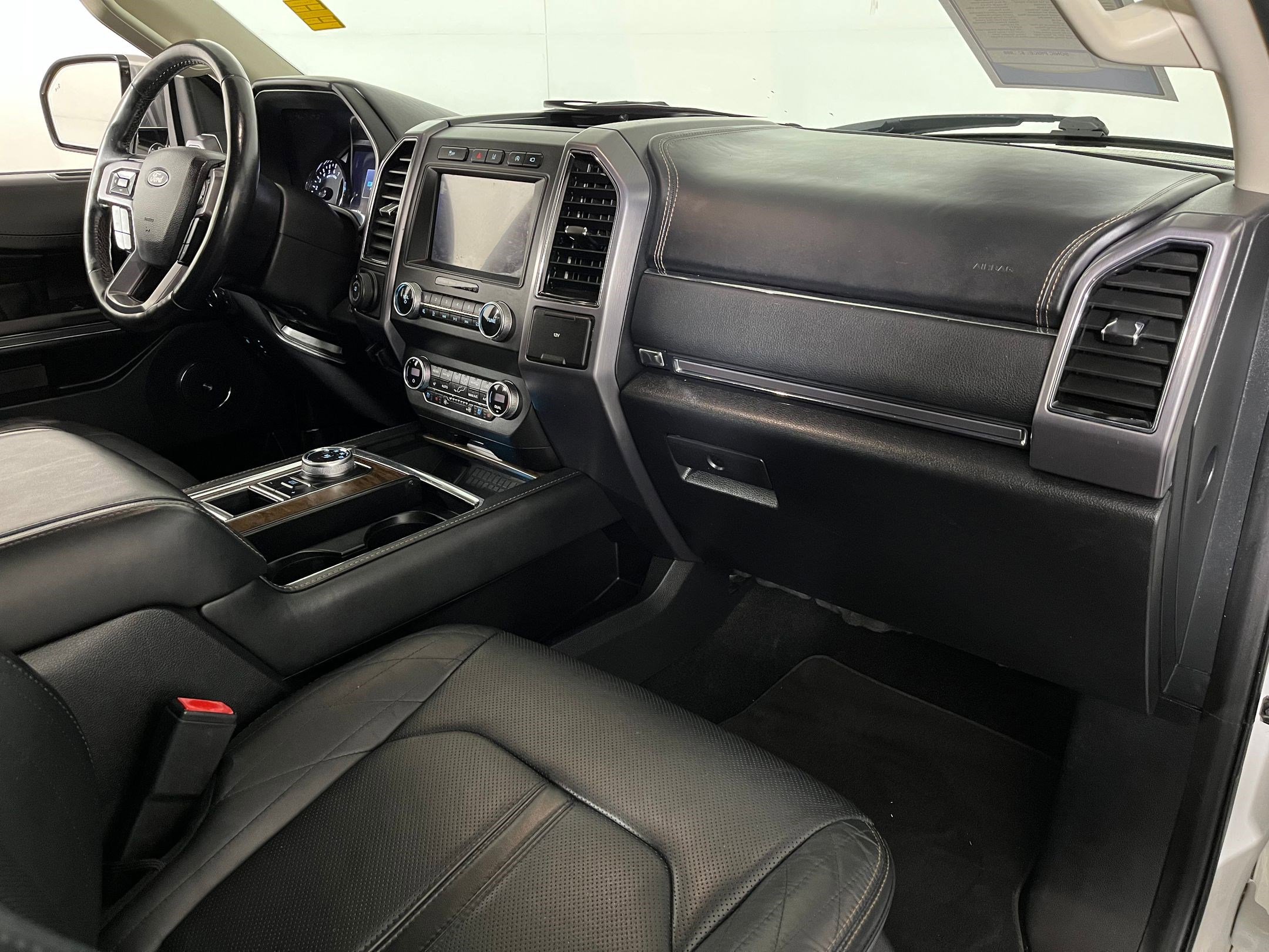 Used 2020 Ford Expedition Platinum image 25