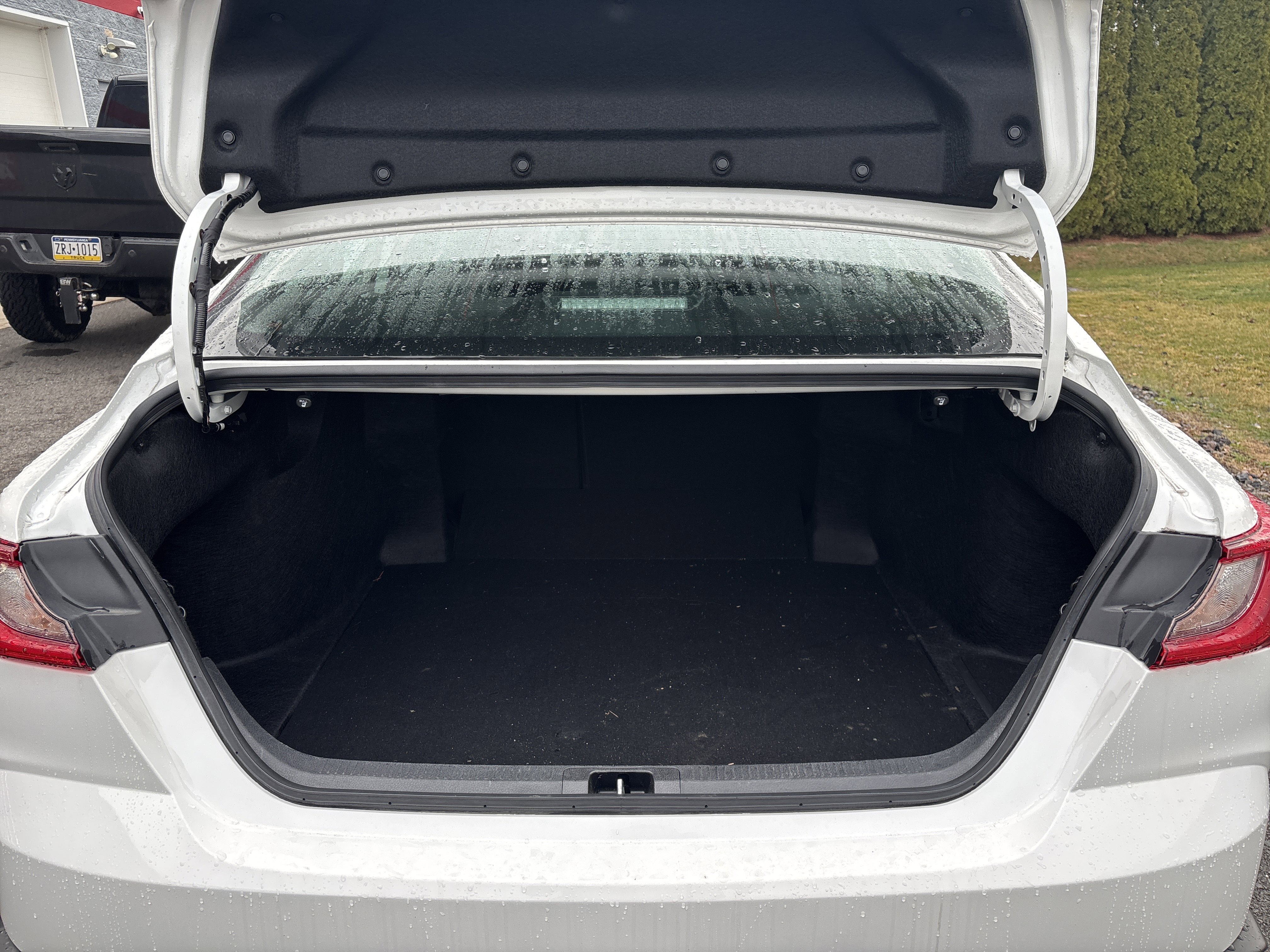 Certified 2025 Toyota Camry SE image 5