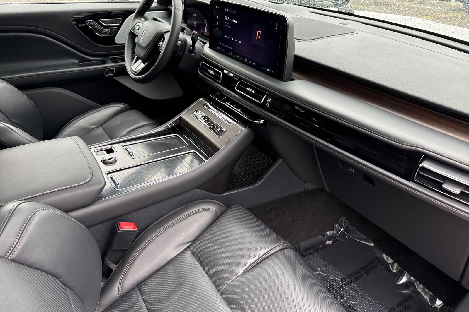 Used 2025 Lincoln Aviator Reserve w/ Luxury Package image 15