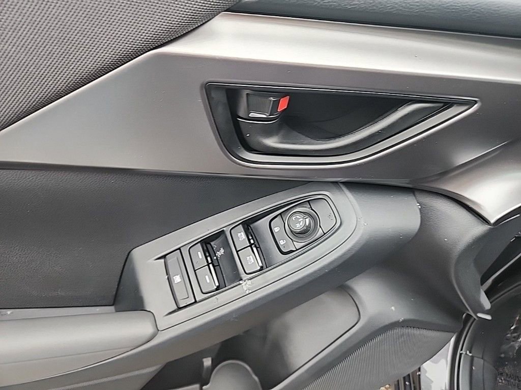 Certified 2025 Subaru Impreza 2.0i image 12