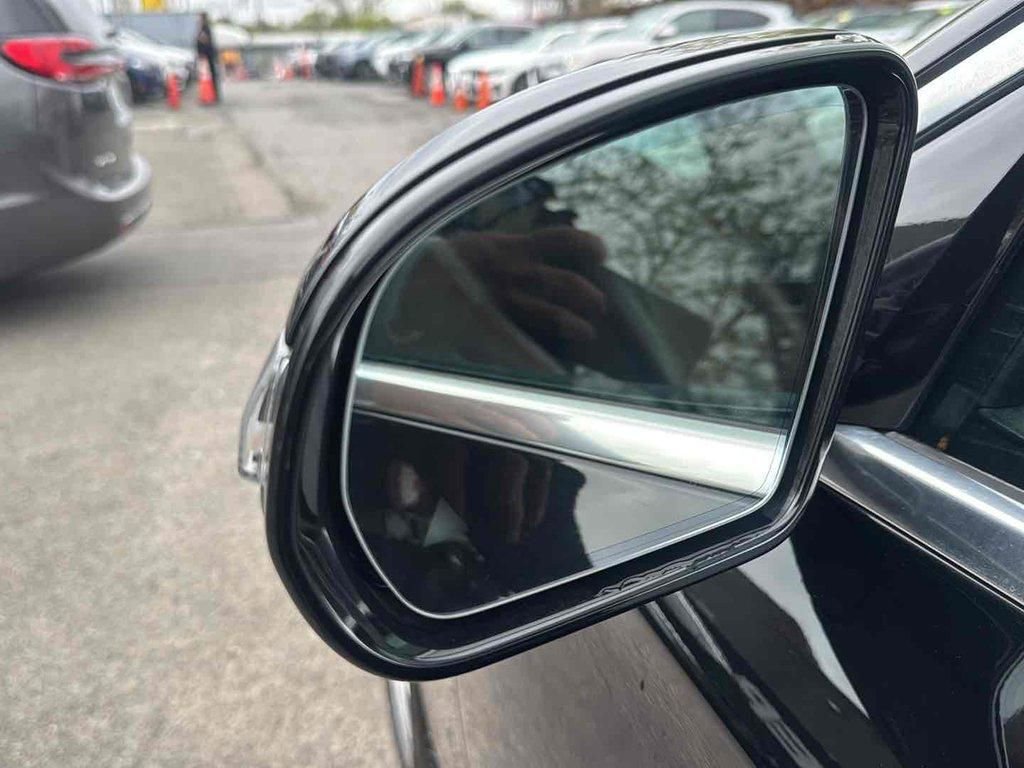 Used 2018 Mercedes-Benz E 300 4MATIC w/ Premium 2 Package image 28