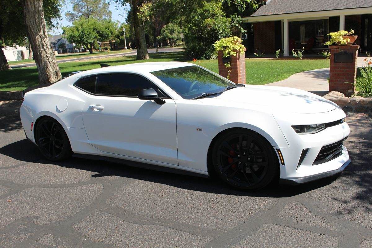 Used 2017 Chevrolet Camaro LT RWD image 46