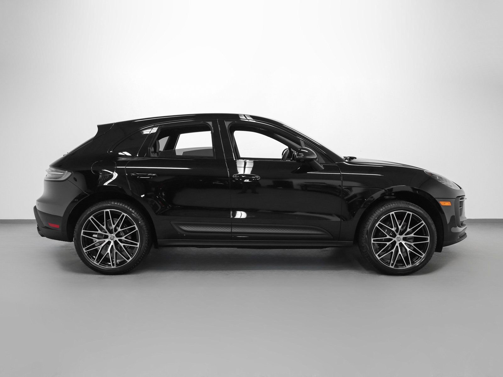 New 2026 Porsche Macan image 13