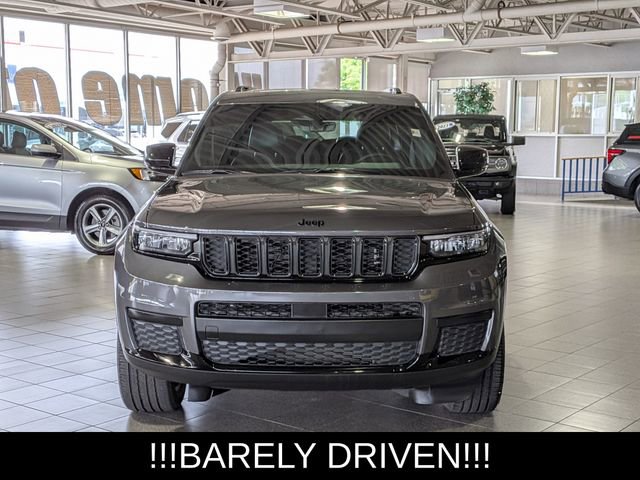 Used 2025 Jeep Grand Cherokee L Altitude AWD/4WD image 3