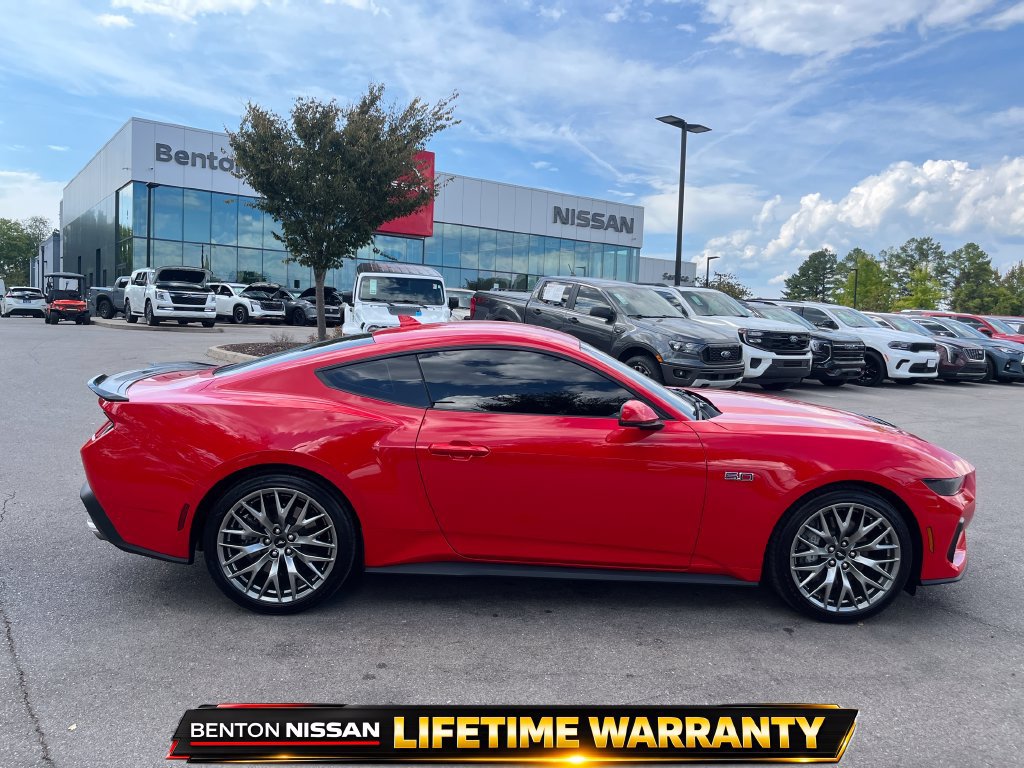 Used 2025 Ford Mustang GT Premium RWD image 11