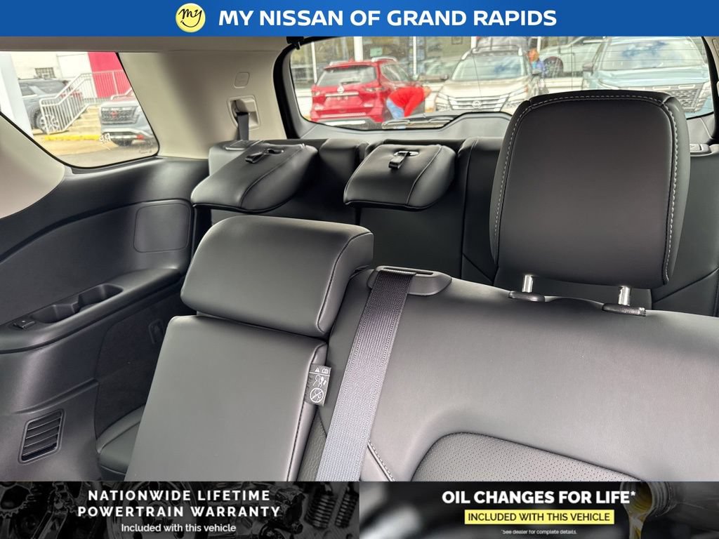 New 2026 Nissan Pathfinder SL AWD/4WD image 7