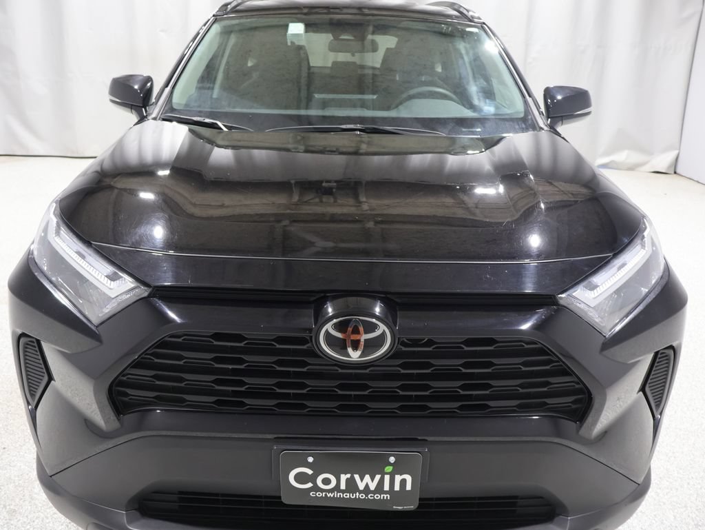 Used 2025 Toyota RAV4 XLE FWD image 8
