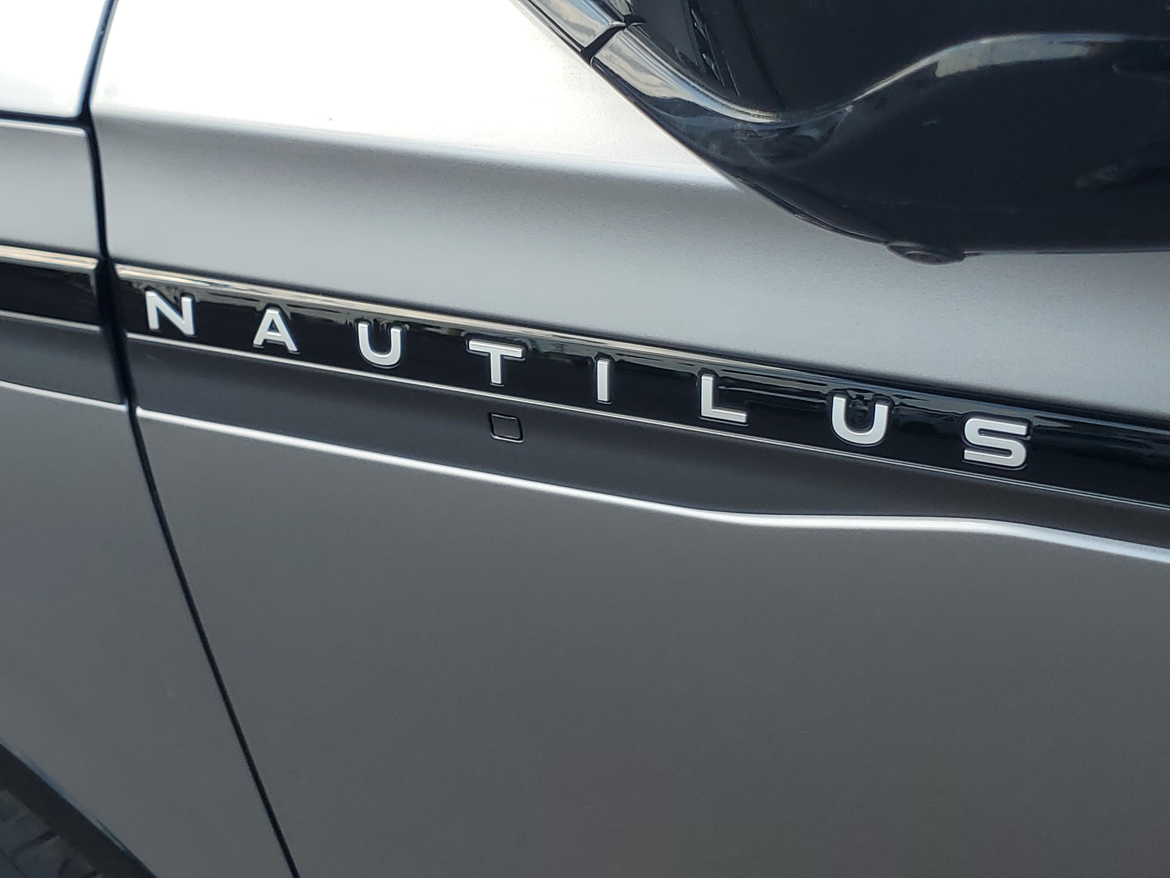 New 2026 Lincoln Nautilus Reserve w/ Jet Appearance Package AWD/4WD image 7