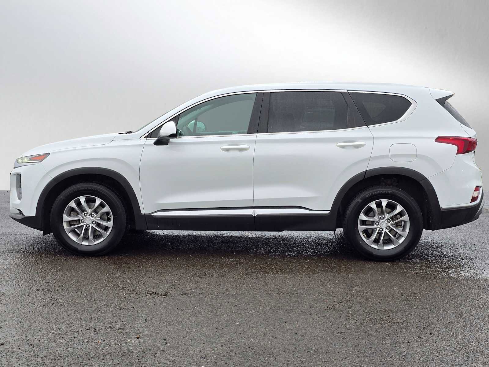 Used 2019 Hyundai Santa Fe SE image 7