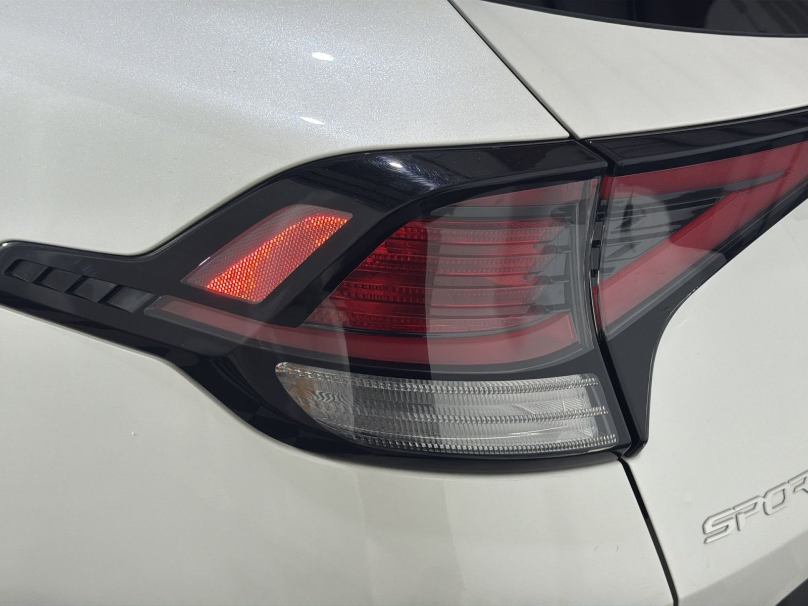 Used 2023 Kia Sportage LX AWD/4WD image 13