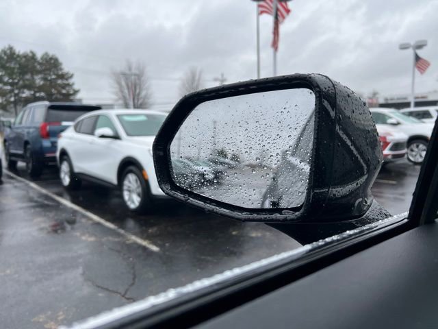 Used 2019 Cadillac XT4 Luxury w/ Cold Weather Package image 17