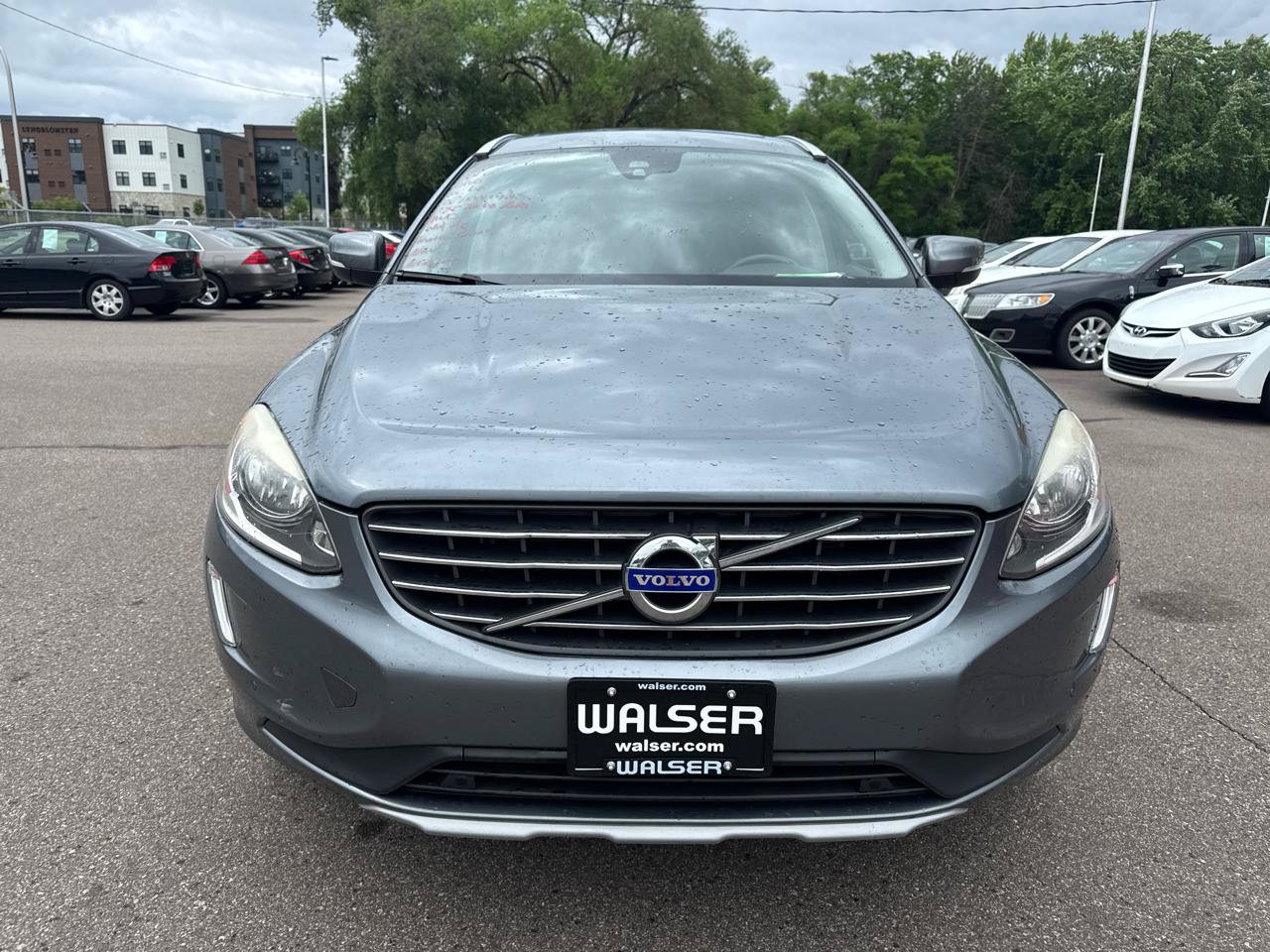 Used 2016 Volvo XC60 T5 Premier w/ Climate Package AWD/4WD image 2