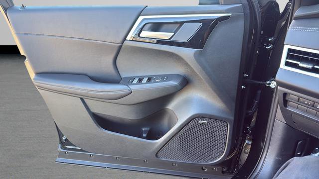 New 2026 Mitsubishi Outlander LE FWD image 10