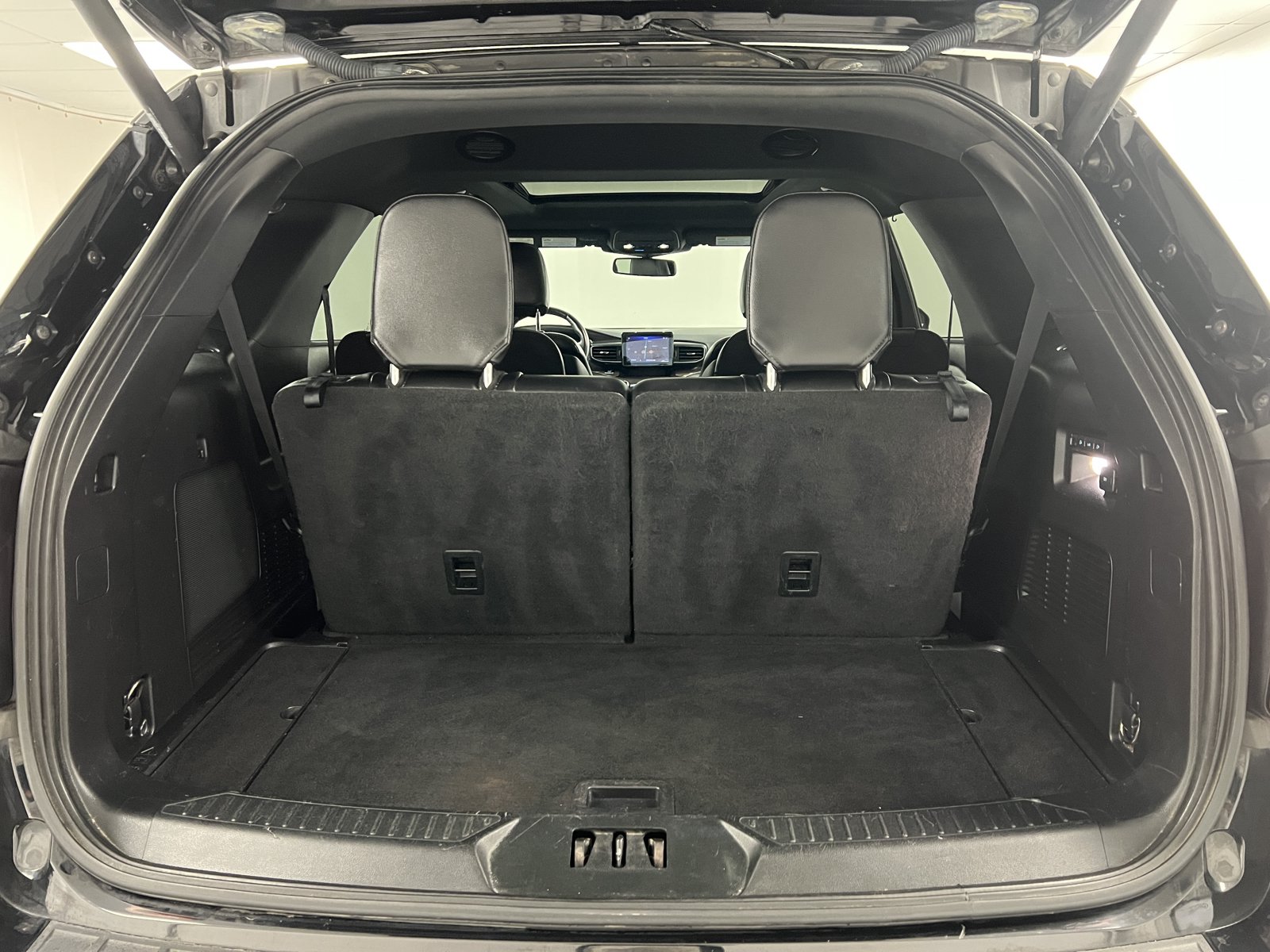 Used 2020 Ford Explorer Limited AWD/4WD image 40