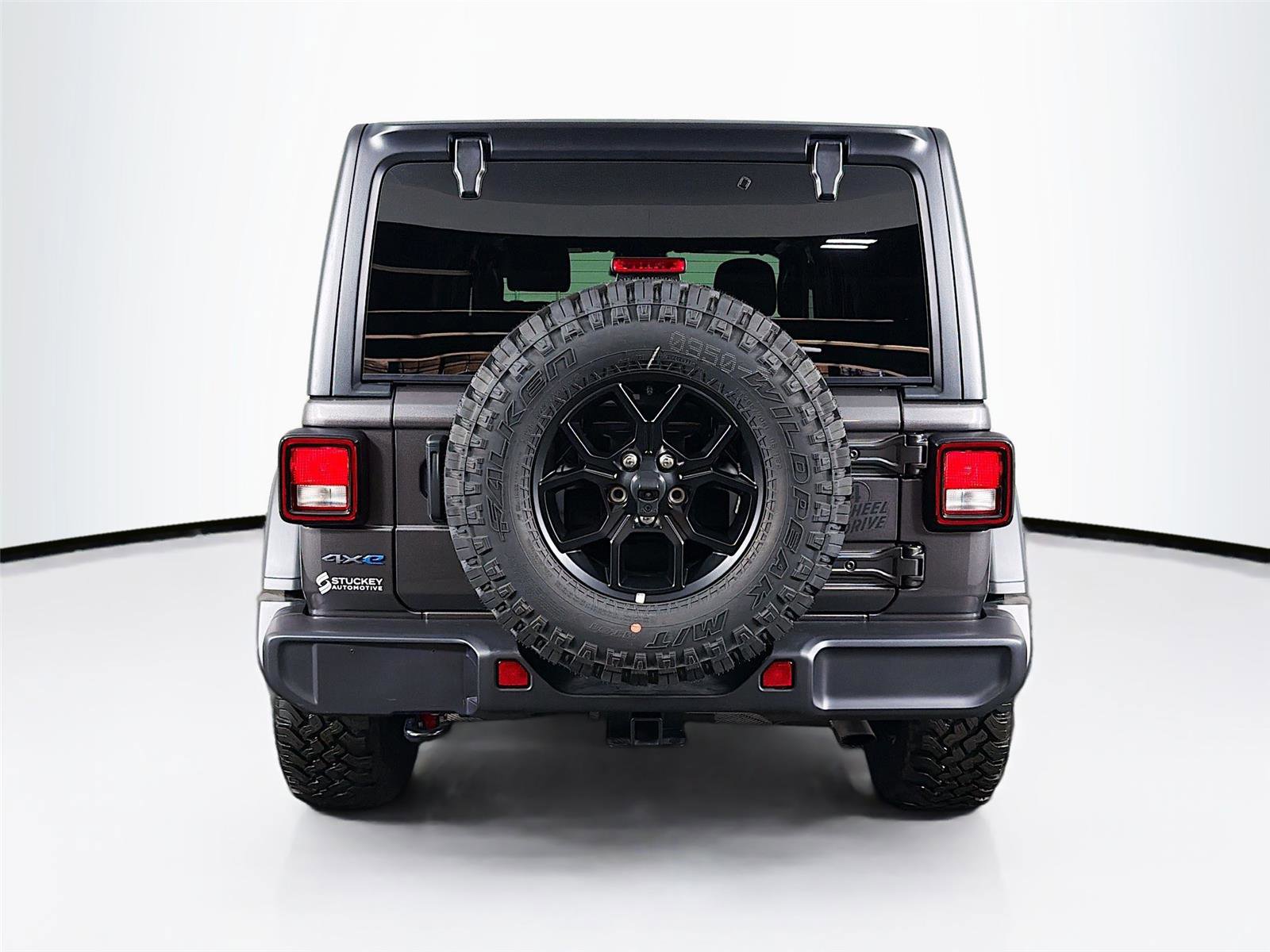 Used 2025 Jeep Wrangler Willys image 6