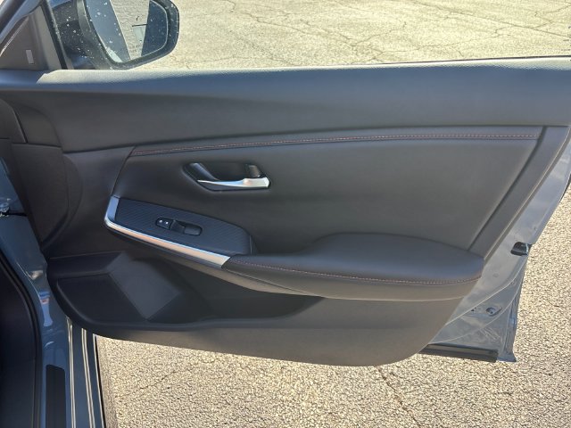 Certified 2025 Nissan Sentra SR w/ Midnight Edition FWD image 18
