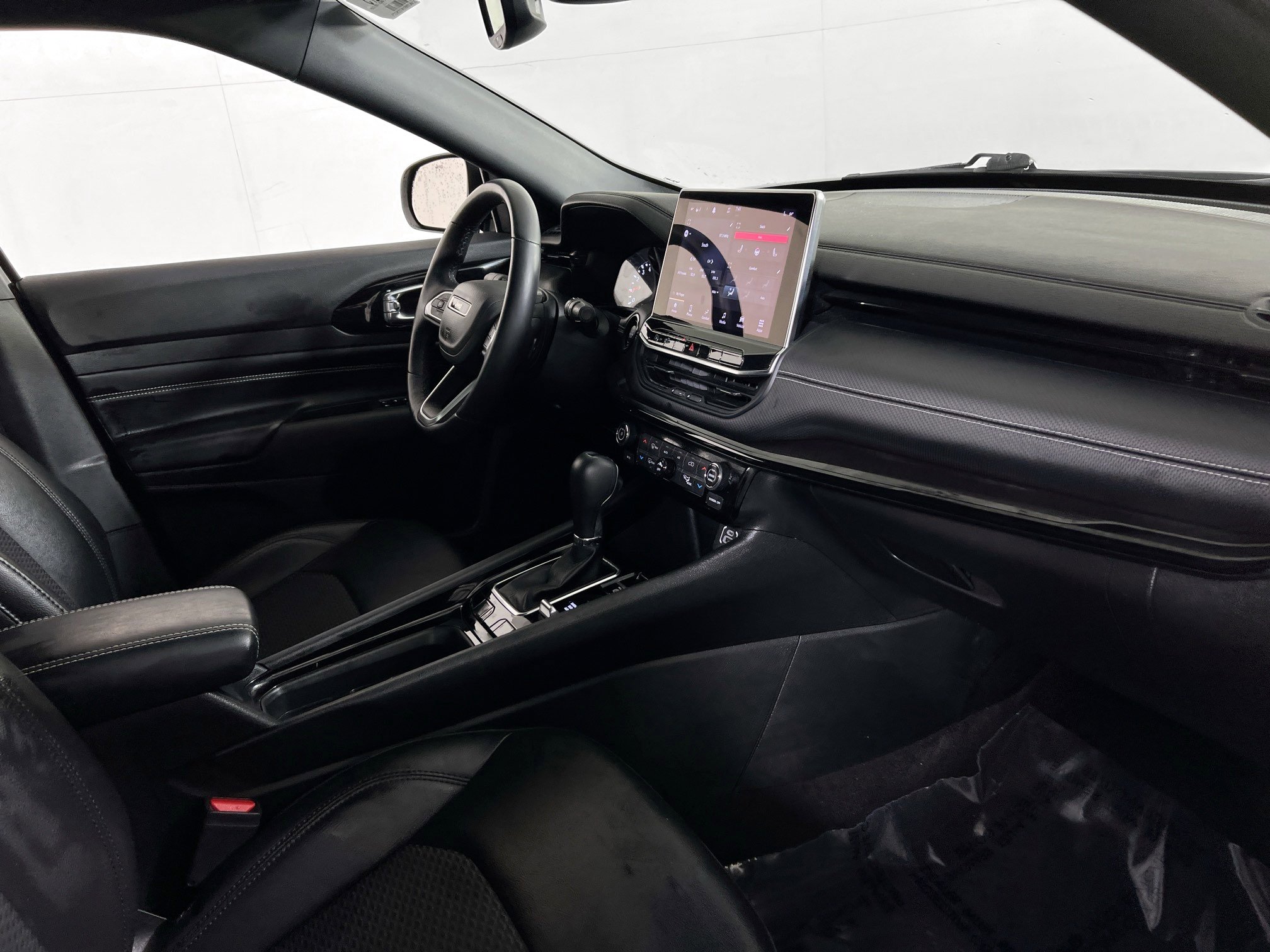 Used 2022 Jeep Compass Altitude w/ Convenience Group image 27