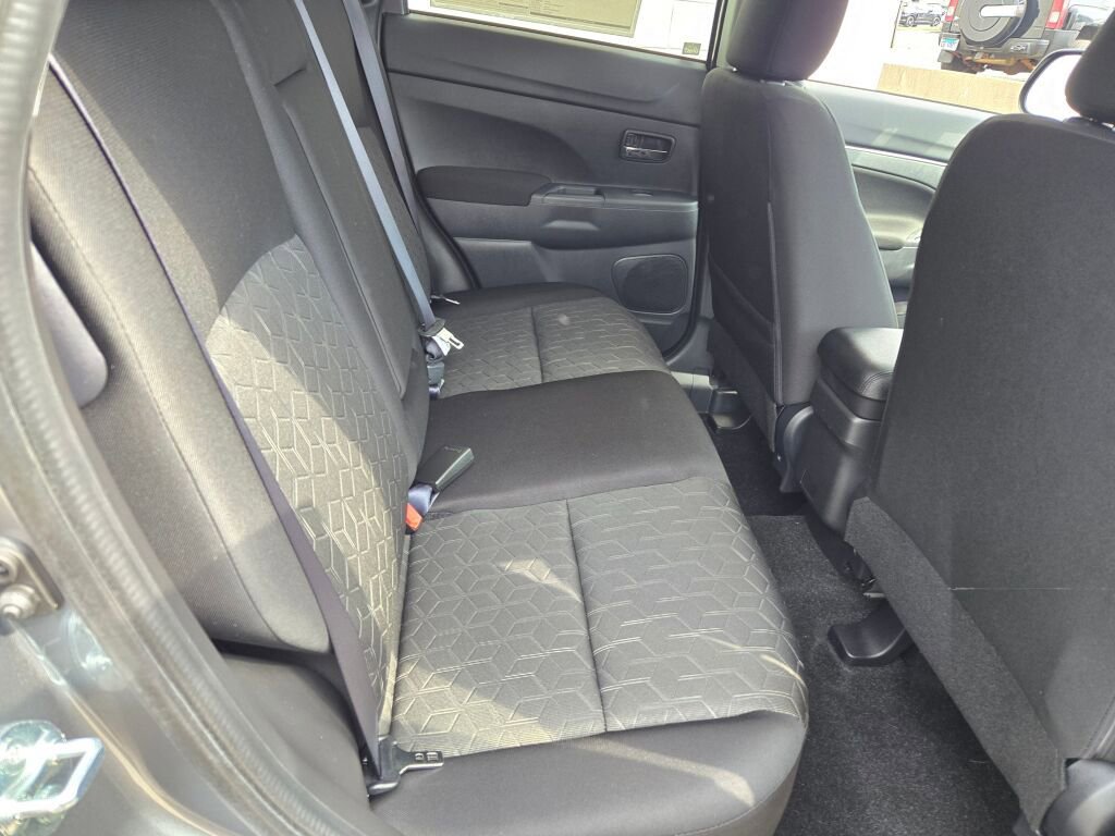 Used 2026 Mitsubishi Outlander Sport ES AWD/4WD image 7