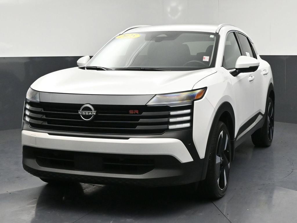 Certified 2025 Nissan Kicks SR image 3