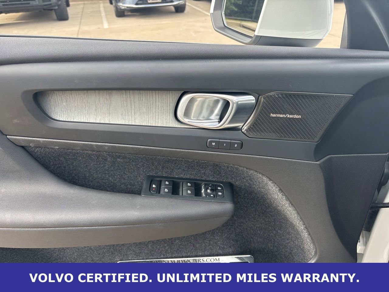 Certified 2023 Volvo XC40 B5 Ultimate w/ Protection Package Premier AWD/4WD image 16