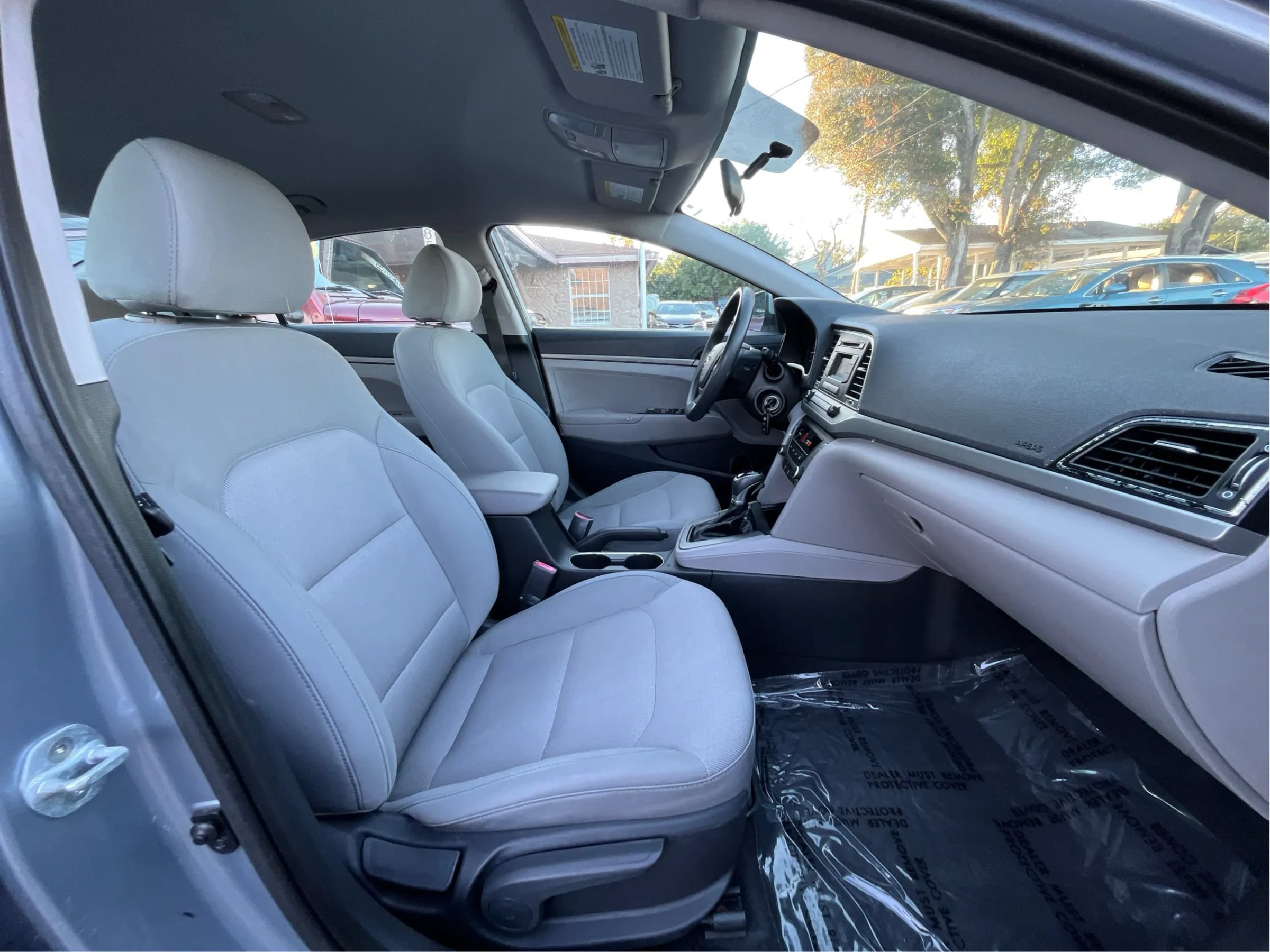 Used 2017 Hyundai Elantra SE FWD image 22