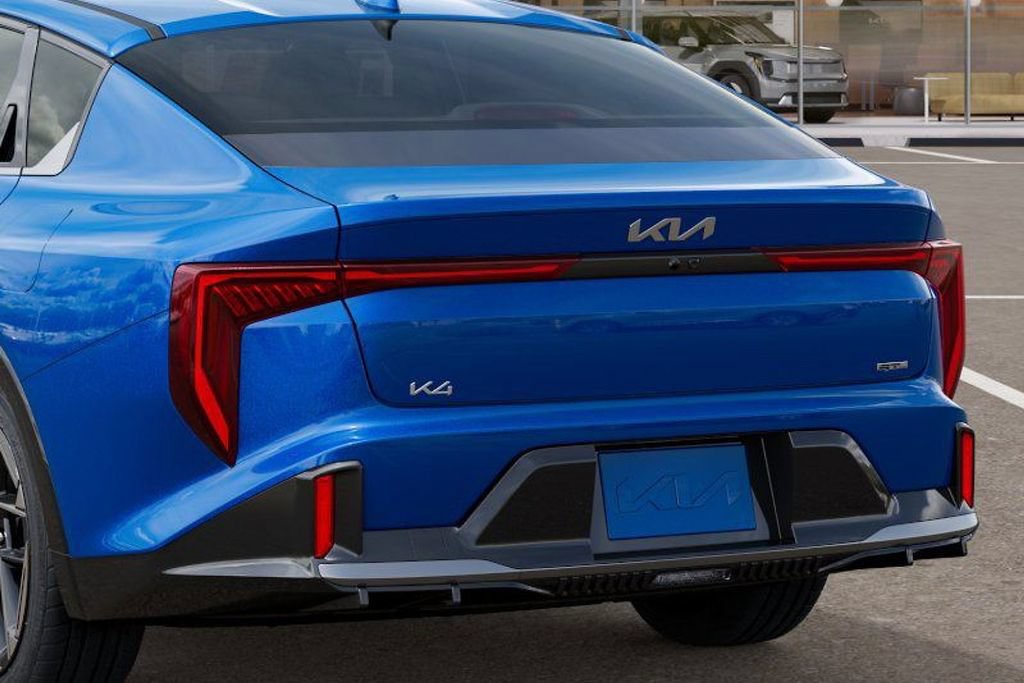 New 2026 Kia K4 GT-Line w/ GT-Line Premium Package FWD image 11