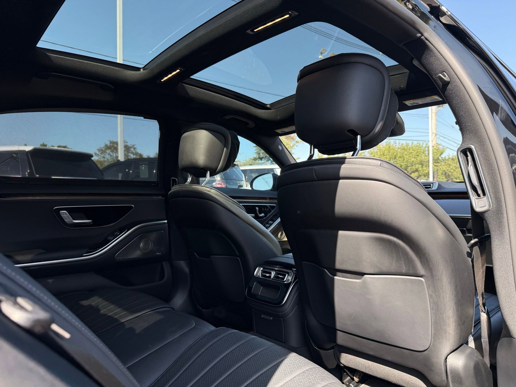 Used 2022 Mercedes-Benz S 500 4MATIC image 25