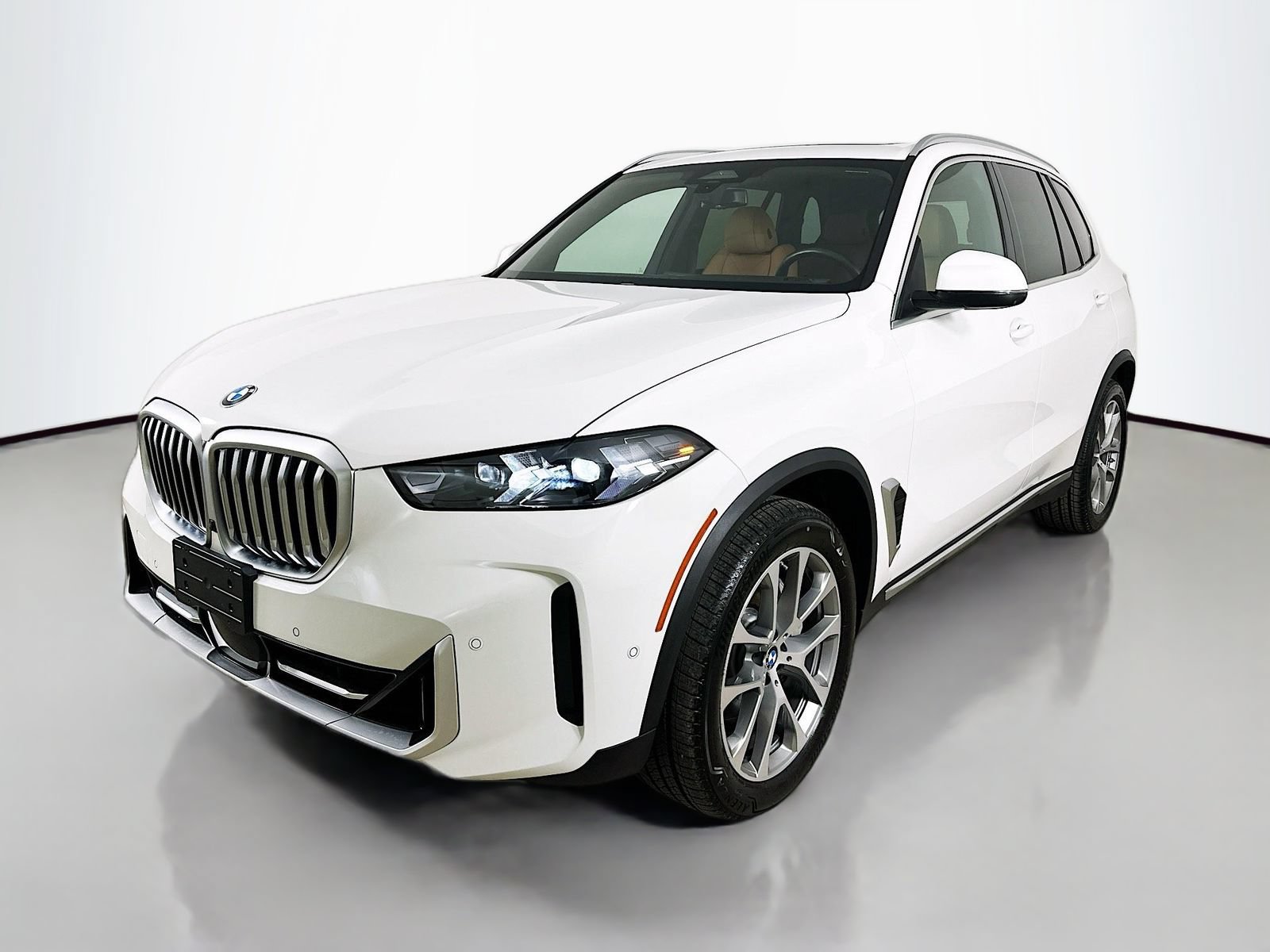 Used 2024 BMW X5 xDrive40i w/ Parking Assistance Package AWD/4WD image 1