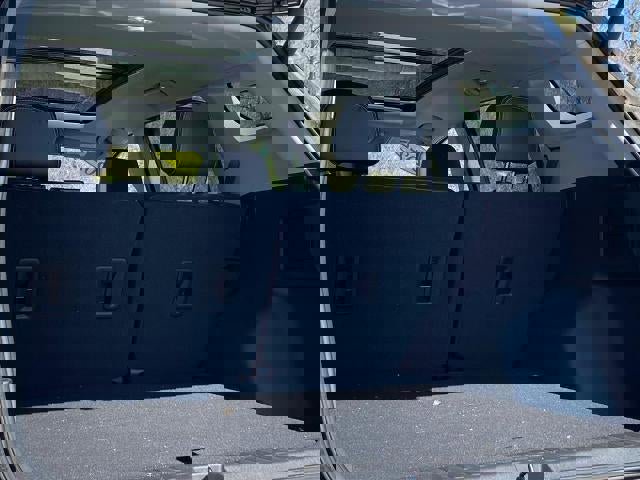 Used 2022 GMC Terrain SLT w/ Tech Package image 22