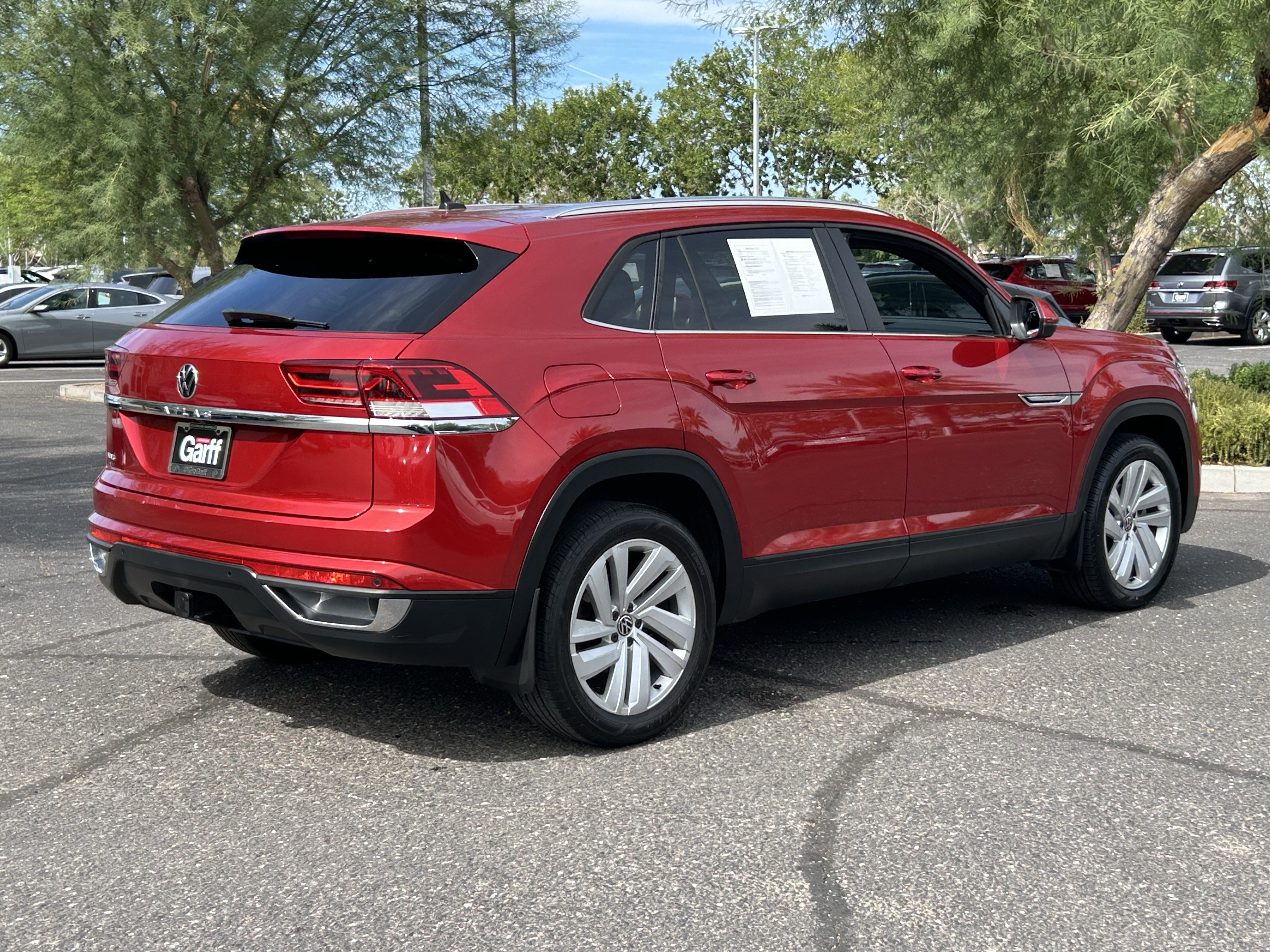 Used 2023 Volkswagen Atlas Cross Sport SE w/ Panoramic Sunroof Package FWD image 4