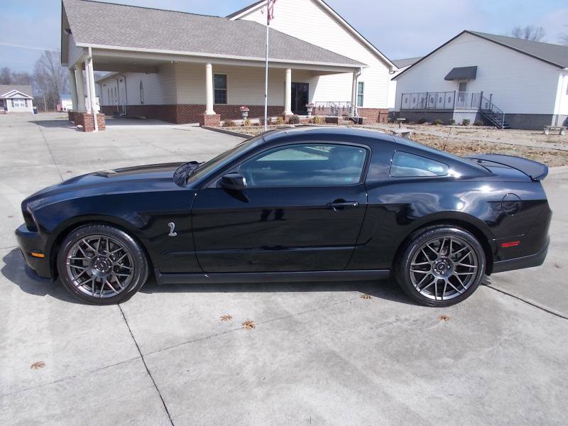 Used 2011 Ford Mustang Shelby GT500 w/ SVT Performance Pkg image 4