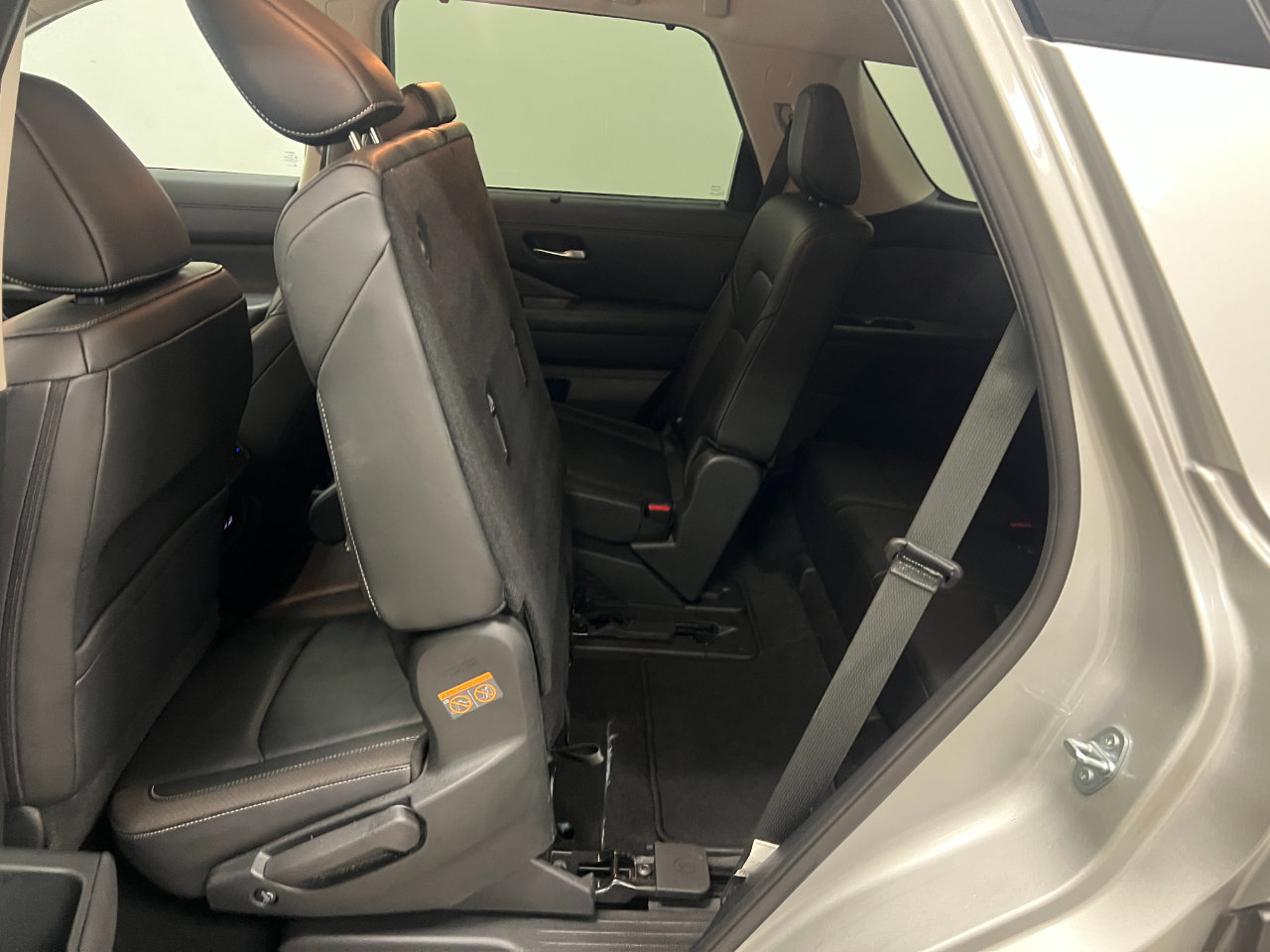 Used 2025 Nissan Pathfinder SL image 28