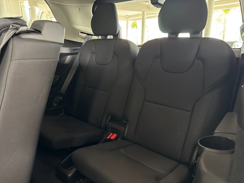 New 2026 Volvo XC90 B5 Core AWD/4WD image 14