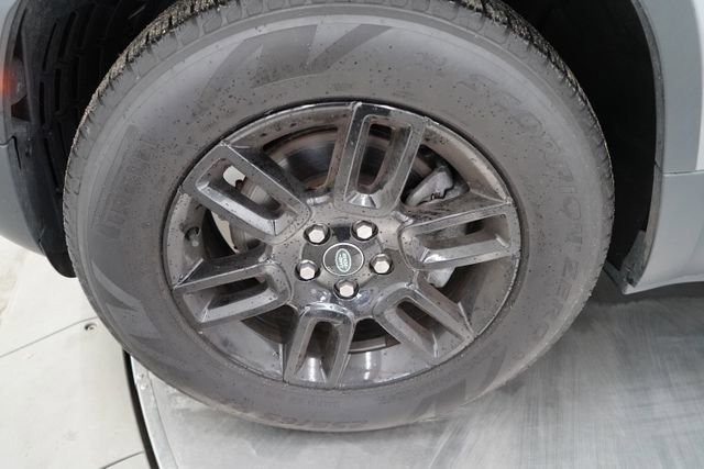 Used 2024 Land Rover Defender 110 S image 8