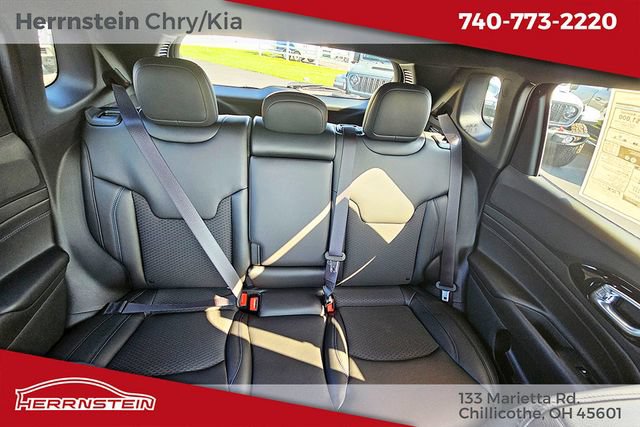 New 2026 Jeep Compass Latitude AWD/4WD image 18