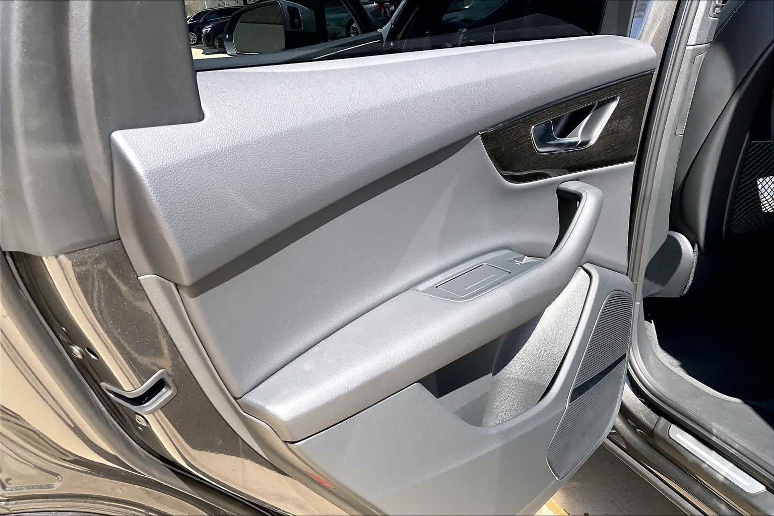 New 2026 Audi Q7 2.0T Premium AWD/4WD image 18