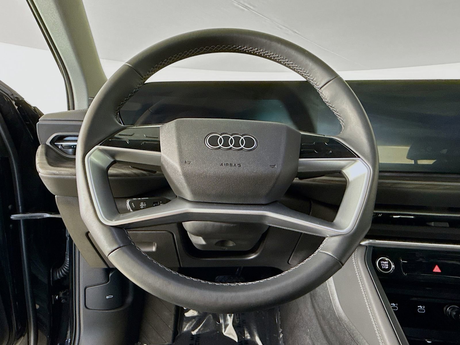Certified 2025 Audi Q5 Premium w/ Convenience Package AWD/4WD image 10
