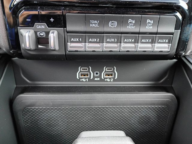 New 2026 RAM 3500 Big Horn AWD/4WD image 16