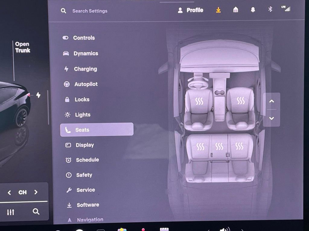 Used 2023 Tesla Model Y Long Range image 34