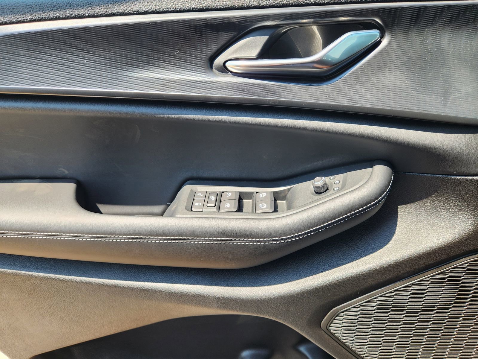 New 2025 Jeep Grand Cherokee L Altitude image 15